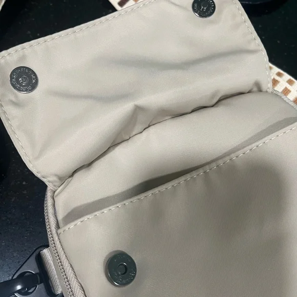 HKWP Cream Crossbody Bag for Women - Picture 2 of 7